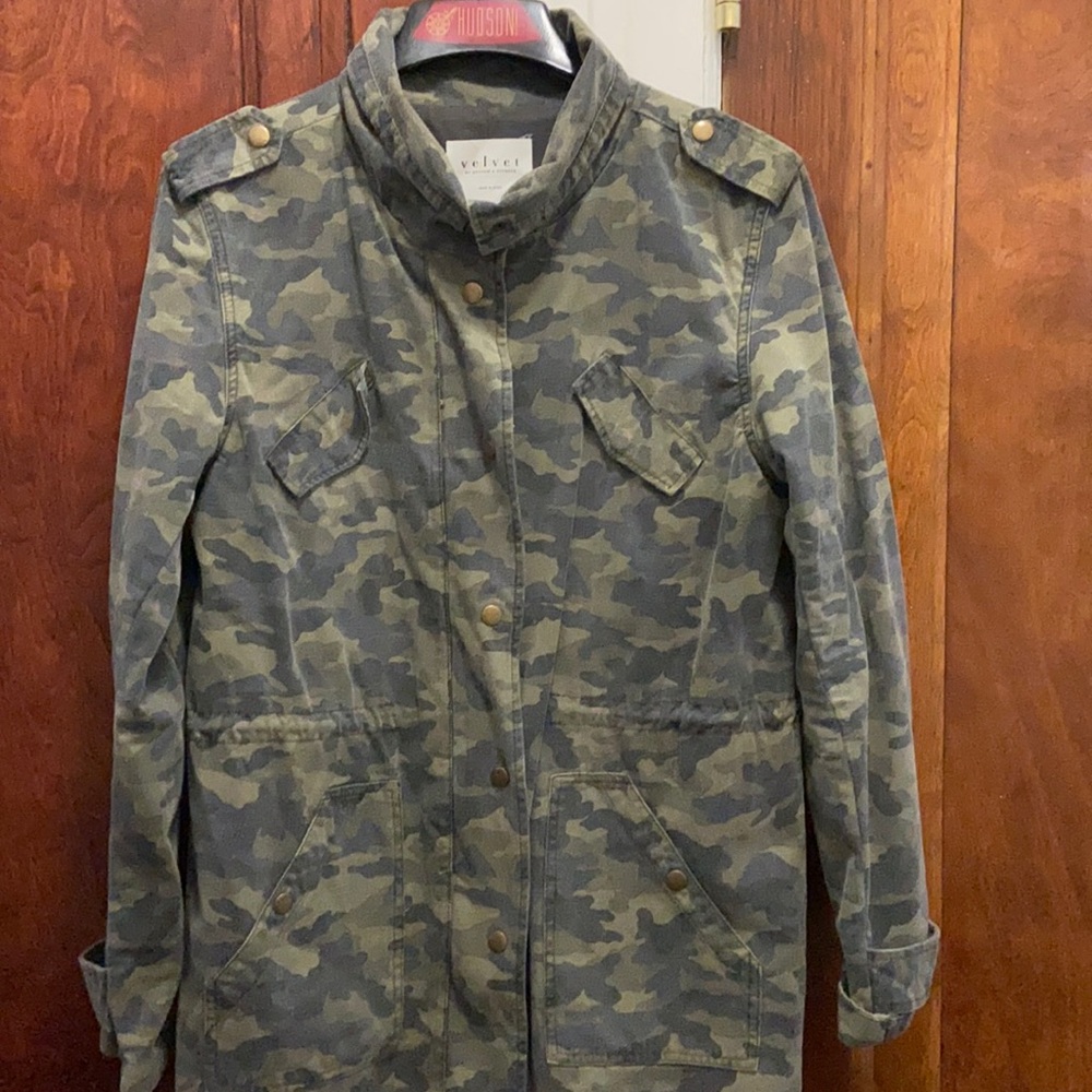 Graham & Spenser Green Camo jacket Large